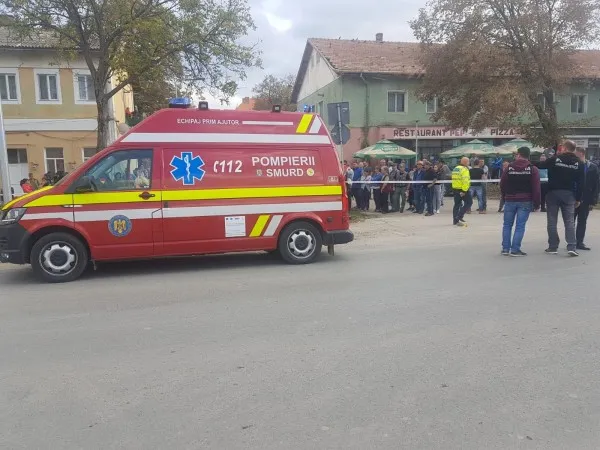 Un şofer de „Doamne, păzeşte!” a îndoliat Bodul. O fetiţă de 8 ani omorâtă pe loc, o bunică de 74 de ani a mai trăit cât să ajungă pe masa de operaţie. Un alt copil, în stare critică