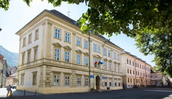 Liceul Teoretic „Johannes Honterus” a devenit Colegiu Naţional