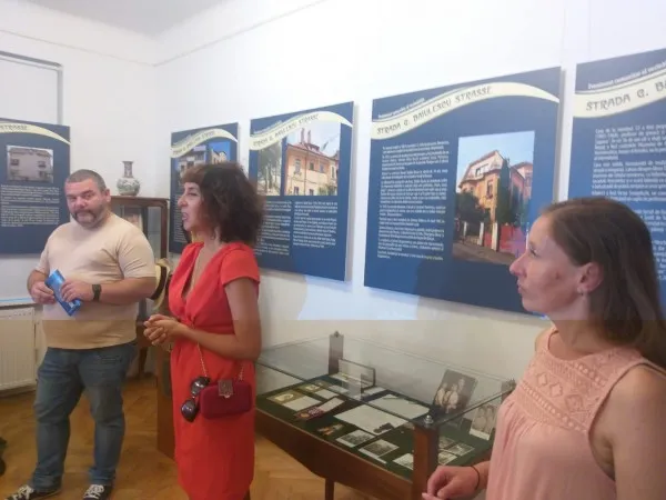 Ştiţi unde sunt în Braşov Şirul Profesorilor şi Şirul Hoţilor?