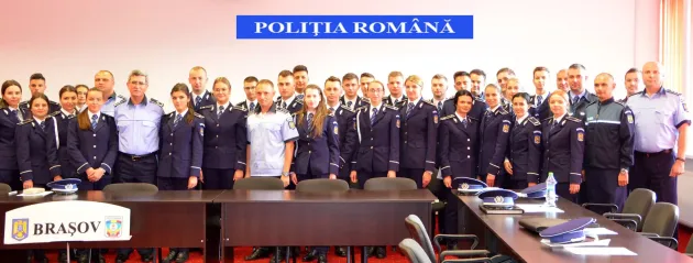 34 de „boboci” în Poliţia braşoveană. Toţi cu note de peste 9.00