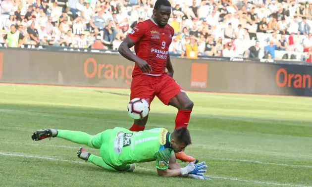 FCSB îşi întăreşte atacul cu Tsoumou