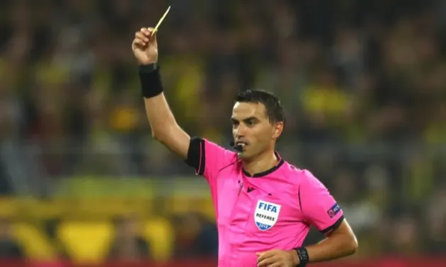Haţegan a arbitrat bine derby-ul, dar trebuia să repete penalty-ul