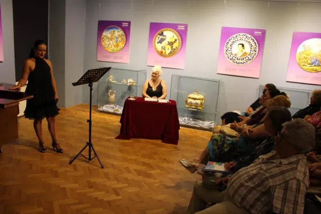 Recital sub semnul toamnei, la Muzeul Casa Mureşenilor
