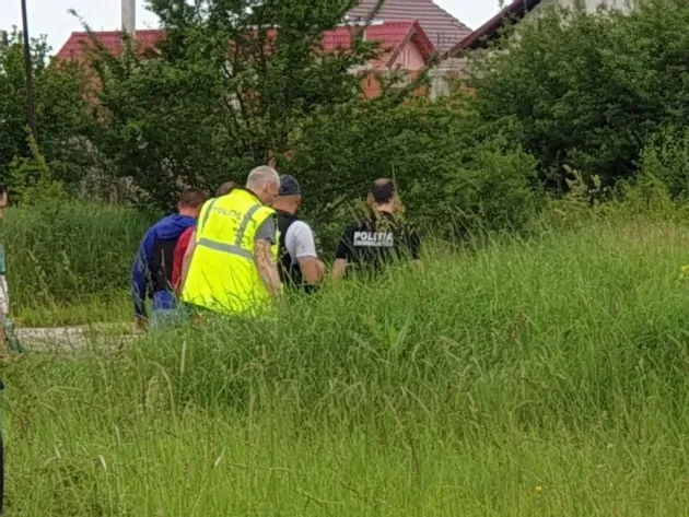 Căutat în 5 sate! Un cioban s-a jucat o noapte întreagă cu poliţiştii, la 112
