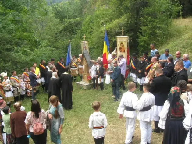 Troiţă nouă pentru junii din Şchei