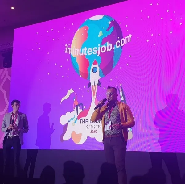 Un italian „adoptat” de Braşov a investit 90.000 de euro într-o platformă de recrutare în care candidaţii îşi pot încărca CV-uri video