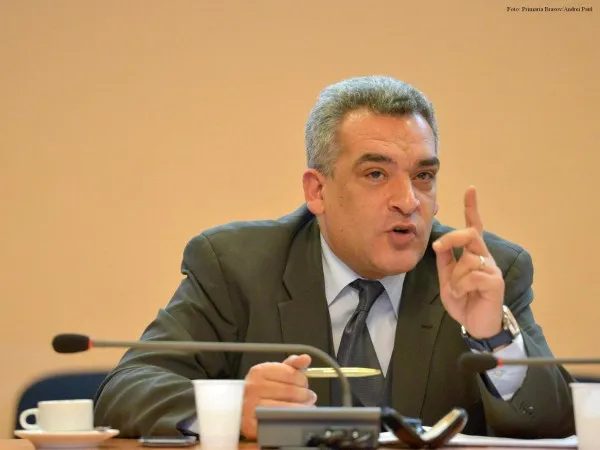 Ovidiu Mezei păstrează misterul demisiei de la conducerea Operei Braşov