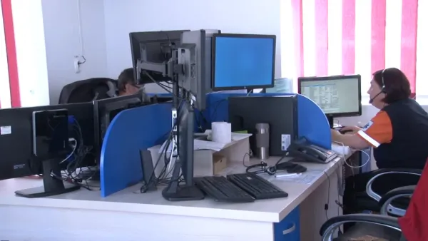 Braşovenii, deranjaţi de mesajele Ro-Alert: „Chiar e nevoie să trezim tot cartieru’ pentru un urs?”. Ce le răspunde şeful ISU Braşov