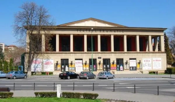 Peste o lună ar putea fi lansate concursurile pentru funcţiile de director de la Operă şi de la Teatrul „Sică Alexandrescu”