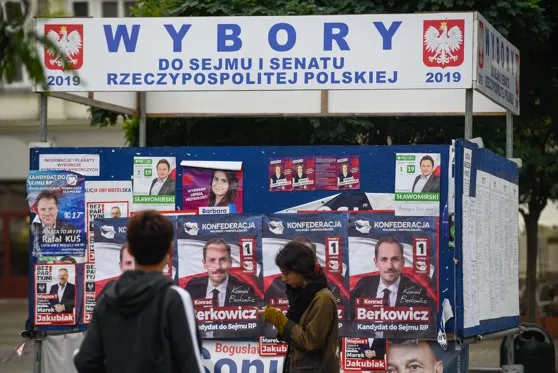 Polonia vrea să majoreze salariul minim cu aproape 80%, la 914 euro