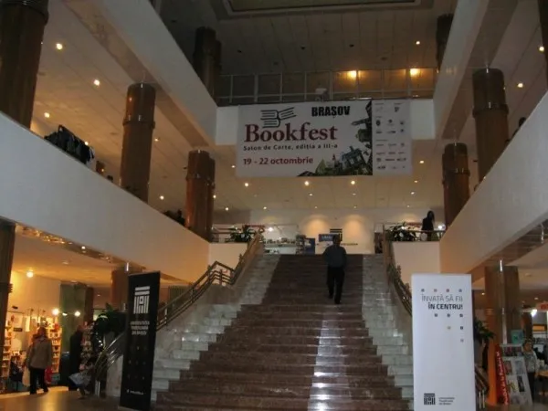 Salonul de Carte Bookfest, de joi, la Aulă