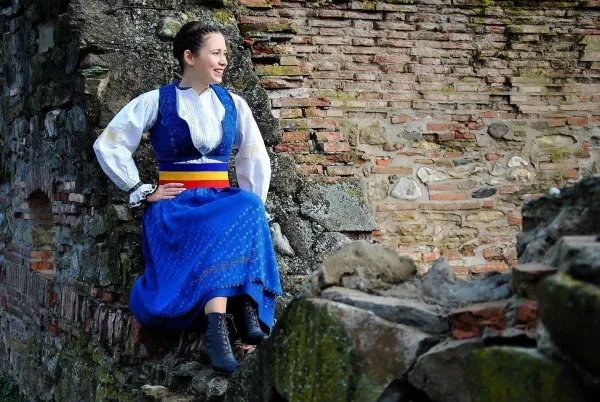 Festival folcloric cu „casa închisă”