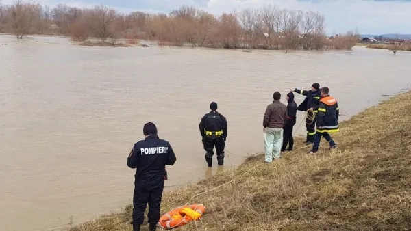 O bătrână de 84 de ani și-a găsit sfârșitul în apele Oltului