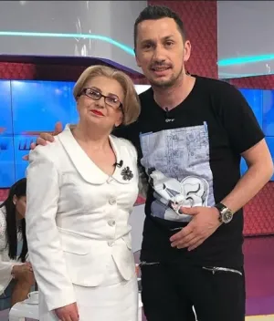 Adio Dăncilă, în versuri