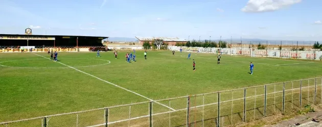 Corona şi Precizia, învingătoare în derby-urile rundei