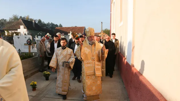 Biserica de la Dridif, pregătită pentru iarnă, sfinţită de IPS Laurenţiu