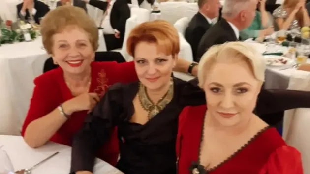 Nuntă după moţiune