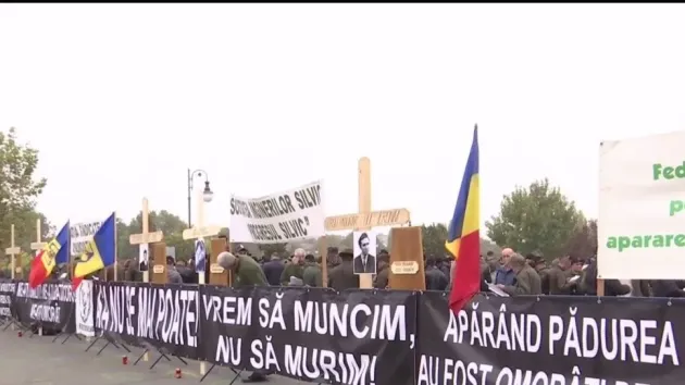 Pădurarii îşi comemorează morţii la Parlament 