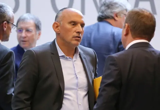 Doar Prunea vede totul în roz la Dinamo