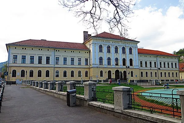 Colegiul Naţional „Andrei Şaguna” intră în reabilitare, anul viitor