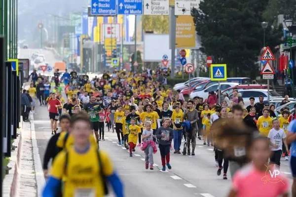2.000 de alergători din 25 de ţări au alergat ieri pe traseul primului marş împotriva comunismului