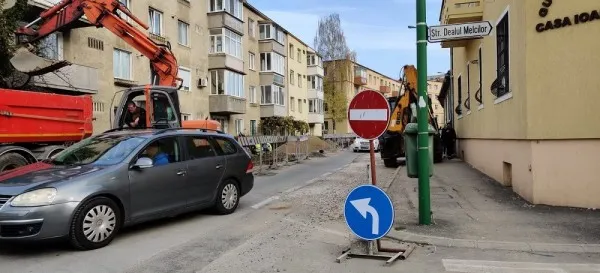 Apă tulbure în două cartiere braşovene