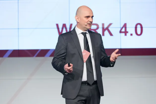 Ar funcţiona în companiile din România un program de lucru de 4 zile pe săptămână?