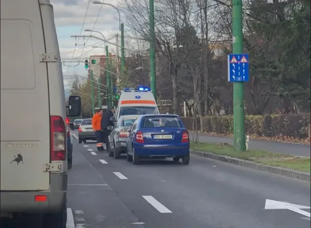 Şoferiţă beată de dimineaţă, vinovată de un accident pe Saturn