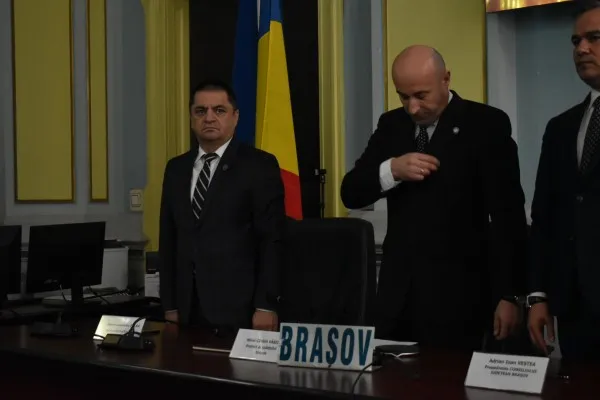 Noul prefect al județului Brașov a depus jurământul. „Este un moment important în viața mea", a declarat Văsii