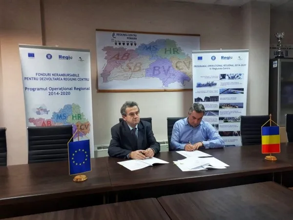 Făgăraşul a primit banii pentru bike-sharing, e-tiketing şi transport electric