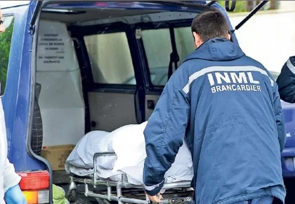 Bătrân găsit mort în casă, carbonizat