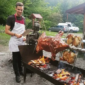 Urmaş al lui Octavian Paler, unul dintre cei mai renumiţi specialişti în ale proţapului din centrul ţării