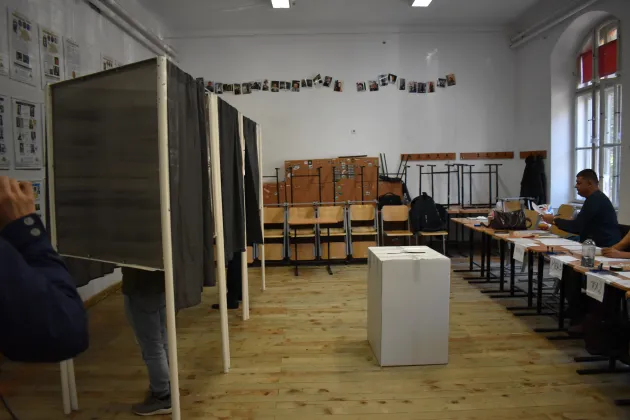 Prefectura a început să vireze banii pentru plata membrilor secţiilor de votare