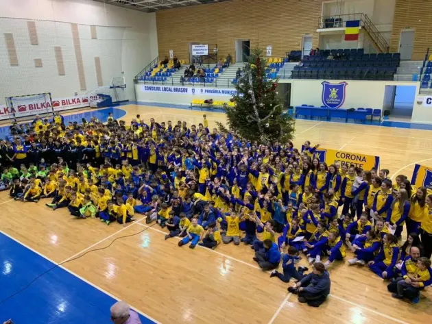 „Bradul de Crăciun Corona”, un eveniment cu aproape 1000 de sportivi