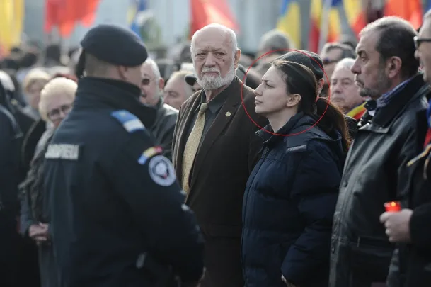 Huiduit, înjurat, scuipat, bătut