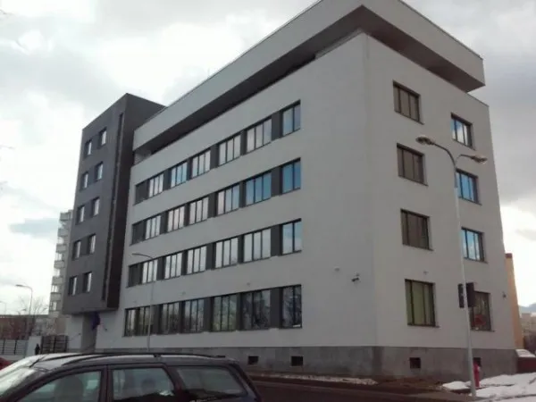 O noapte horror la „bordelul din grădiniţă”. Alcool din belşug, o crimă şi o tentativă de omor între minori