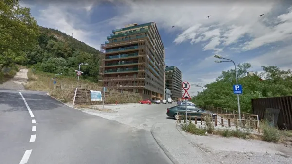 Primăria vrea să investească peste 8 milioane de lei pentru a consolida un versant din cartierul Valea Cetăţii: Molidului nr. 43, blocurile din Tâmpa Gardens