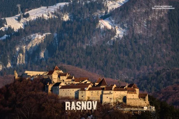 Cetatea Râşnov se închide peste câteva zile