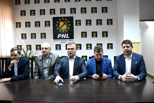 Adrian Veștea va candida pentru un nou mandat de președinte al Consiliului Județean Brașov. Pentru funcția de primar al Brașovului, liberalii analizează mai multe alternative 