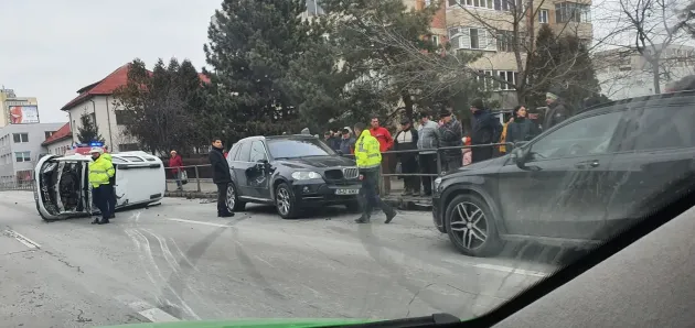 Răsturnare pe Calea Bucureşti