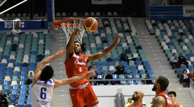 CSM Oradea intră lider în Top 6