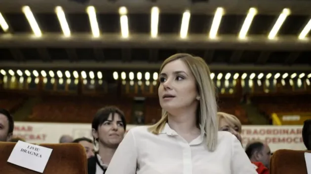 Iubita, mediator pentru Dragnea