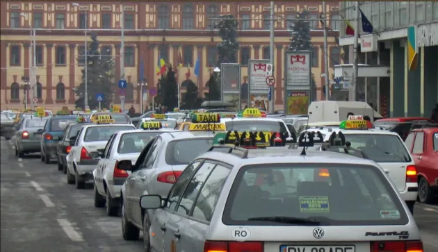 Propunerea Protecţiei Consumatorului: tarife de exterior pentru taximetrişti 
