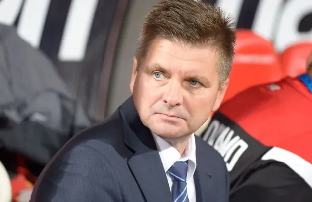 Dinamo nu mai are bani, dar transferă