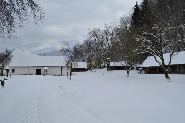 Dau ocol executorii. La Muzeul satului de la Bran a început numărătoarea inversă