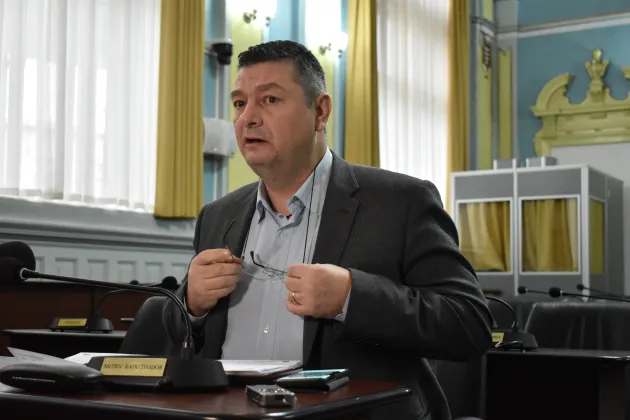 Radu Mitric, deocamdată independent în Consiliul Judeţean Braşov