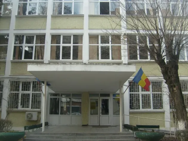 Clădirea atelierelor de la fostul liceu Tractorul va fi transformată în sală de sport 