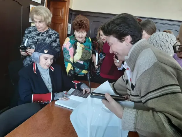 Margareta Pâslaru, întâmpinată cu aplauze la Braşov