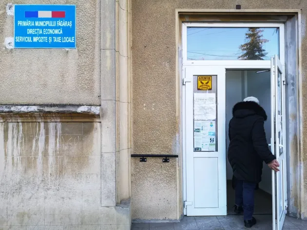 Făgărăşenii vor plăti taxe mai mari şi gunoi mai ieftin