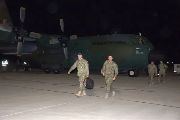 Primele „Vipere Negre” au ajuns în Afganistan! Militarii din Predeal vor fi dislocaţi pe front până în august